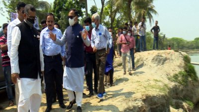 ‘ভাঙন থেকে বরিশাল বিমানবন্দর রক্ষায় নেওয়া হচ্ছে মহাপরিকল্পনা’