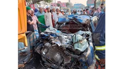 কক্সবাজার বেড়াতে যাওয়ার পথে ট্রাকচাপায় নিহত ৫