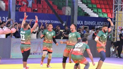 কেনিয়াকে হারিয়ে বাংলাদেশের উৎসব।