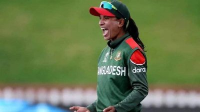 অলরাউন্ডার সালমা খাতুন, ফাইল ছবি।