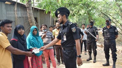 অন্তরার মেডিক্যালে ভর্তির খরচ দিলেন র্যাব সদস্যরা