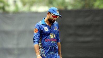 বিজয়ের পারফরম্যান্সের প্রশংসা করেছেন মাশরাফি।