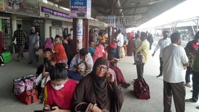 ঈদে ঘরমুখো যাত্রীর চাপ নেই ময়মনসিংহে