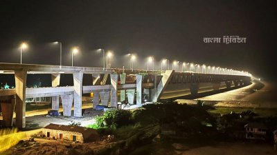 মাওয়া প্রান্তের ২০৭টি বাতি জ্বালানো হয়