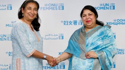 ইউএন ওমেনের ভারপ্রাপ্ত নির্বাহী পরিচালক মিস অনিতা ভাটিয়া ও বাংলাদেশ জাতীয় সংসদের স্পিকার ড. শিরীন শারমিন চৌধুরী