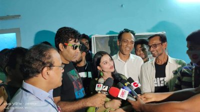 ছায়াবানী হলে টিম ‘হাওয়া’