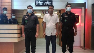 র্যাবের হেফাজতে আক্কাস মিয়া