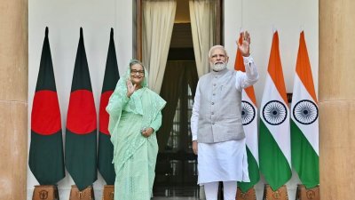 আনুষ্ঠানিক বৈঠকের আগে একান্তে আলাপ করেন শেখ হাসিনা-নরেন্দ্র মোদি