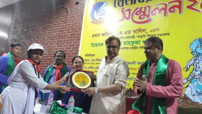 ‘অভিভাবকরাই এখন বাচ্চাদের সঠিক ইতিহাস শেখাচ্ছেন’