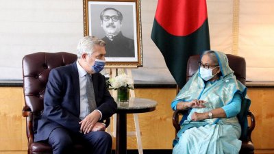 রোহিঙ্গাদের মিয়ানমারে ফেরত পাঠাতে জাতিসংঘের জোরালো ভূমিকা চান প্রধানমন্ত্রী