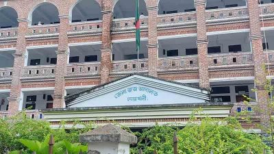 নোয়াখালীর সাবেক এসপিসহ ৪ জনের বিরুদ্ধে হত্যা মামলার আবেদন