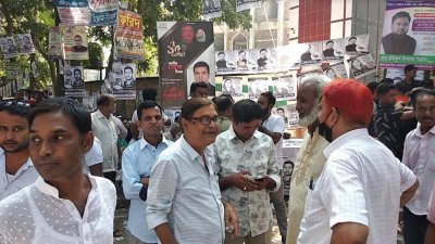 সকাল ৯টা থেকে ইভিএমে ভোটগ্রহণ শুরু হয়ে চলে দুপুর ২টা পর্যন্ত
