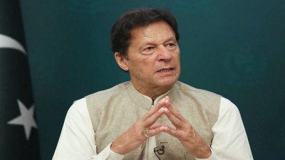 ইমরান খান। ছবি: রয়টার্স