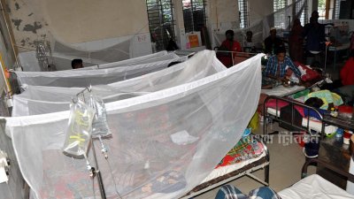 শের-ই-বাংলা মেডিক্যাল কলেজ হাসপাতালে চিকিৎসাধীন রয়েছেন ৭০ জন ডেঙ্গু রোগী