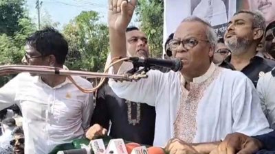 নাটোরের সমাবেশে বক্তব্য দেন রুহুল কবির রিজভী