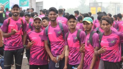 পেসার হান্টে অংশ নেওয়া তরুণেরা