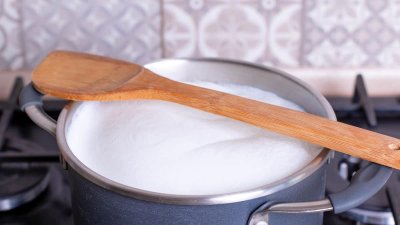 পাত্রের দুধ উপচে পড়বে না