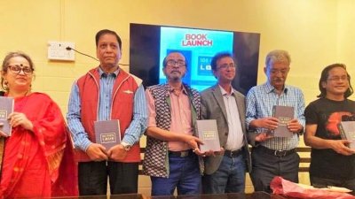 কলকাতায় ‘হানড্রেড পোয়েটস অ্যারাউন্ড দ্য ওয়ার্ল্ড ফর লাভ’ এর প্রকাশনা উৎসব