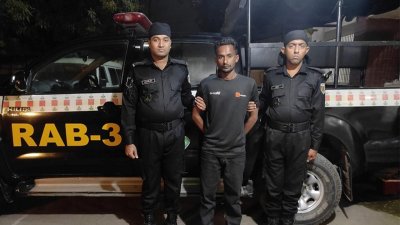 র্যাবের হেফাজতে গ্রেফতার নয়ন