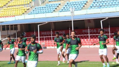 জাতীয় দলে আরও দুই স্প্যানিশ কোচ