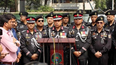 ‘দেশে গণতন্ত্রের ধারা অব্যাহত রাখতে কাজ করছে র্যাব’