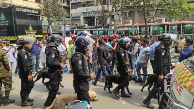 নিখোঁজদের সন্ধানে ঘটনাস্থলে র্যাবের ডগ স্কোয়াড