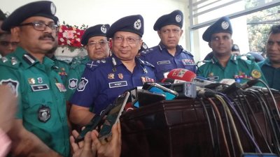 আরাভের বিরুদ্ধে ইন্টারপোলের রেড অ্যালার্ট