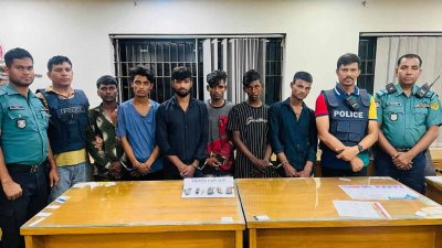 গ্রেফতার ছয় জন