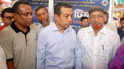 গাবতলীতে বিআরটিএ চেয়ারম্যান নুর মোহাম্মদ মজুমদার