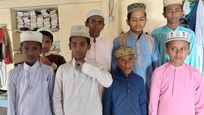 সবার মতো এতিমখানার শিশুরাও মেতেছে ঈদ উৎসবে