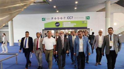 স্পেনের বার্সেলোনায় গ্লোবাল সিফুড এক্সপো-২০২৩ এ মৎস্য ও প্রাণিসম্পদ মন্ত্রী শ ম রেজাউল করিম