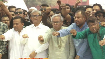 জিয়াউর রহমানের কবরে আন্দোলনের শপথ নেন বিএনপির মহাসচিবসহ নেতাকর্মীরা