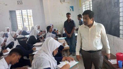 পরীক্ষার কেন্দ্র পরিদর্শনে গিয়ে এই অনিয়ম ধরেন ইউএনও