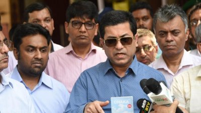 ঢাকেশ্বরী মন্দির ও লালবাগ এলাকা পরিদর্শন করেন ডিএসসিসি মেয়র শেখ ফজলে নূর তাপস