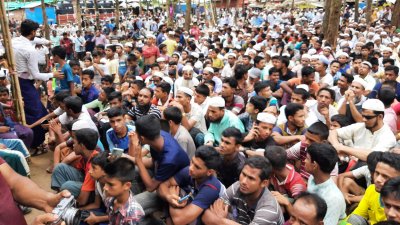 দ্রুত মিয়ানমারে প্রত্যাবাসনের দাবিতে রোহিঙ্গাদের সমাবেশ