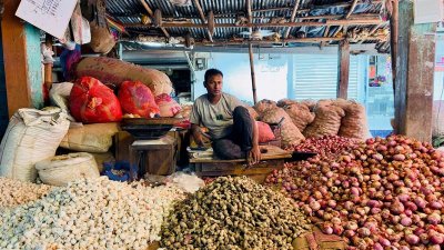 হিলিতে পেঁয়াজের দোকান