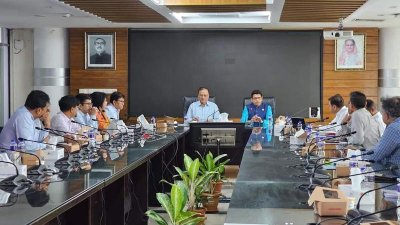 বৈঠকে অতিথিরা