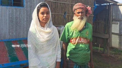 বাবা আব্দুল কুদ্দুসের সঙ্গে শারমিন আক্তার