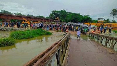 অবশেষে শুরু হলো চট্টগ্রামে কর্ণফুলী নদীর ওপর নির্মিত ৯২ বছরের পুরোনো কালুরঘাট সেতুর সংস্কারকাজ