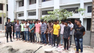 অভিযানে গ্রেফতাররা