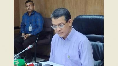 মন্ত্রিপরিষদ সচিব মাহবুব হোসেন