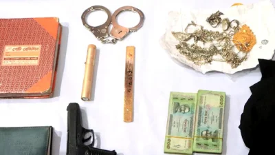 ধরা পড়ার আশঙ্কা থাকায় ডাকাতি করা স্বর্ণ গলিয়ে পাত বানিয়ে বিক্রি করতো চক্রের সদস্যরা