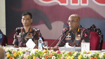 ফোর্স সাপোর্ট উইংয়ের প্রতিষ্ঠাবার্ষিকীতে বক্তব্য রাখছেন বিজিবি মহাপরিচালক মেজর জেনারেল এ কে এম নাজমুল হাসান