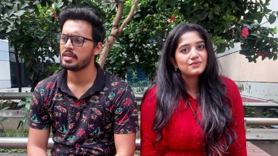 একটি দৃশ্যে ইরফান ও শেহতাজ