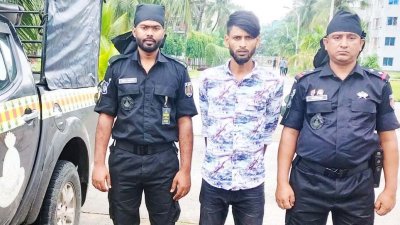 গ্রেফতার আনোয়ার হোসেন