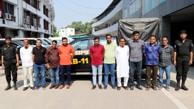 র্যাবের হাতে গ্রেফতারকৃতরা