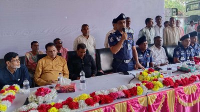 টাঙ্গাইলে নতুন বাস টার্মিনালে মালিক-শ্রমিকদের সঙ্গে পুলিশের মত বিনিময় সভায় গাড়ি চালানোর সিদ্ধান্ত নেন মালিক সমিতির নেতারা