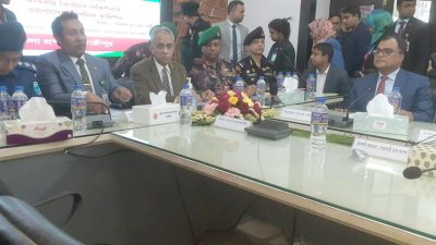 মতবিনিময় সভায় প্রধান অতিথি ইসি মো. আলমগীর