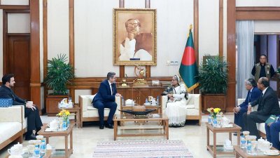 প্রধানমন্ত্রী শেখ হাসিনার সঙ্গে বৈঠকে কসোভোর রাষ্ট্রদূত গুনার উরেয়া