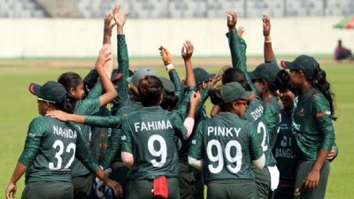 ২১৬ রানের ব্যবধানে হারলো বাংলাদেশের মেয়েরা